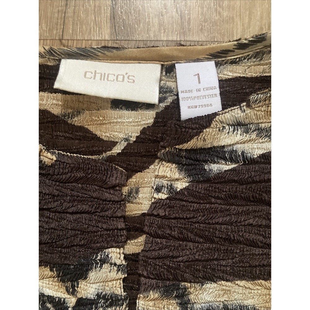 Chicos Womens Size 2 Medium Animal Print Crinkle Stretch Open 3/4 Sleeve Blouse - Picture 3 of 8